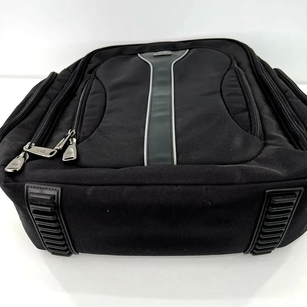 Samsonite 17” unisex executive laptop computer bag backpack